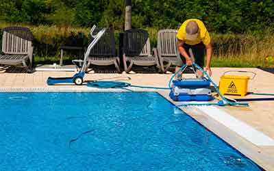 Commercial Pool Cleaning